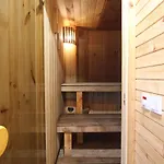 Pasaku Pirtele *